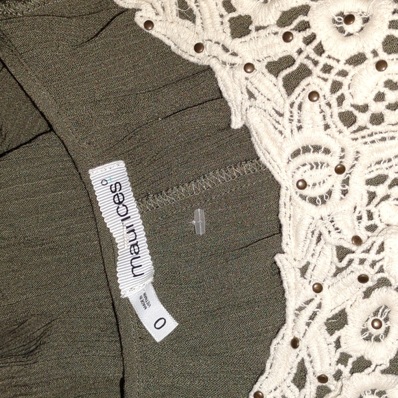 Woman's size 0 shirt, spaghetti strap on shoulder,  off shoulder - Picture 8 of 9